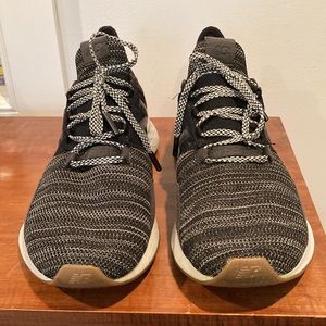 New Balance Fresh Foam ROAV Runners size 11.5 Width D in great shape 8/10